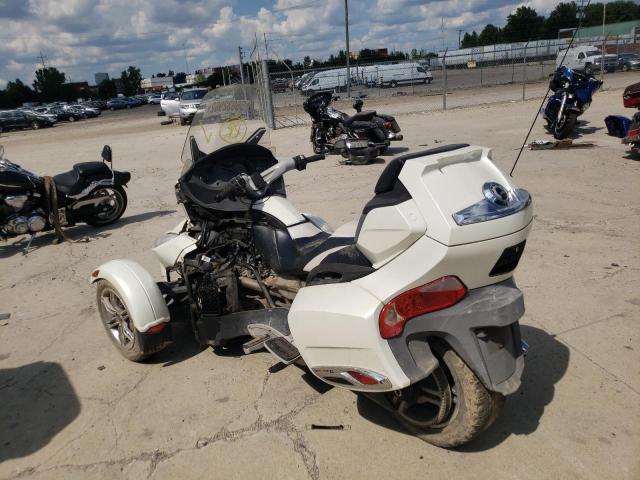 2BXJBDC15CV001883 - 2012 CAN-AM SPYDER ROA WHITE photo 3