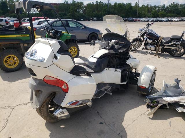 2BXJBDC15CV001883 - 2012 CAN-AM SPYDER ROA WHITE photo 4