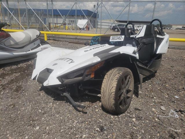 57XAASGD3M8144484 - 2021 POLARIS SLINGSHOT WHITE photo 2