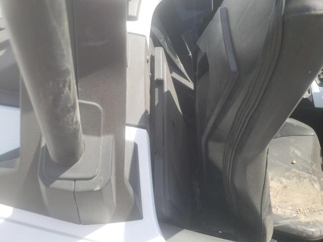 57XAASGD3M8144484 - 2021 POLARIS SLINGSHOT WHITE photo 6