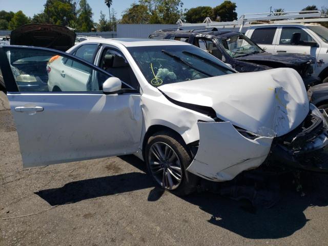 4T1BF1FK5HU320596 - 2017 TOYOTA CAMRY LE WHITE photo 1