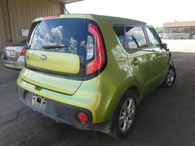 KNDJN2A28H7881485 - 2017 KIA SOUL GREEN photo 4