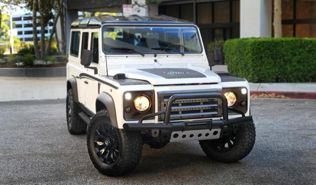 SALLDHAF7SF815319 - 1996 LAND ROVER DEFENDER WHITE photo 1