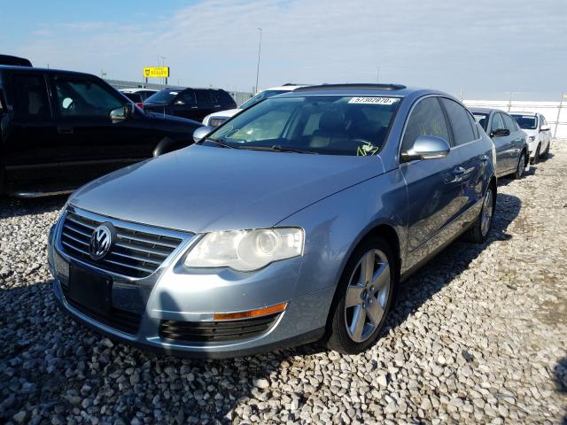 WVWAK73C88E091045 - 2008 VOLKSWAGEN PASSAT KOM BLUE photo 2