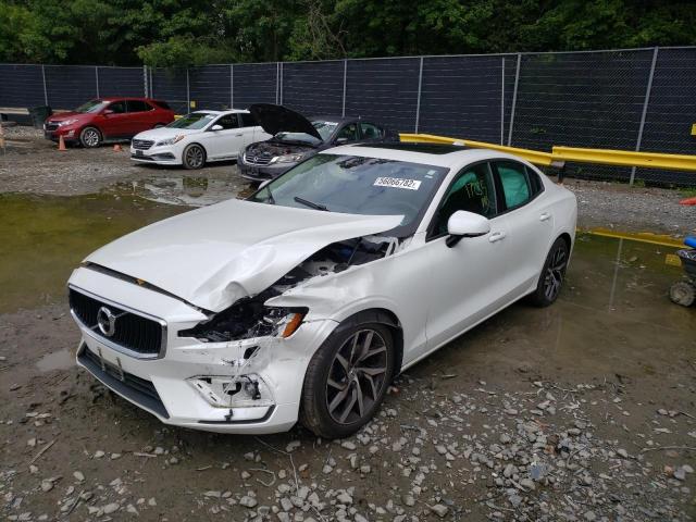 7JR102FK2KG011358 - 2019 VOLVO S60 T5 MOM WHITE photo 2