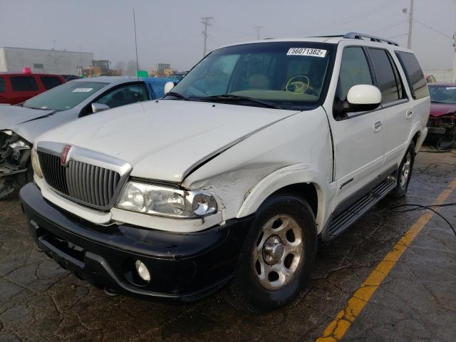 5LMPU28L0WLJ54141 - 1998 LINCOLN NAVIGATOR 白色 照片 2
