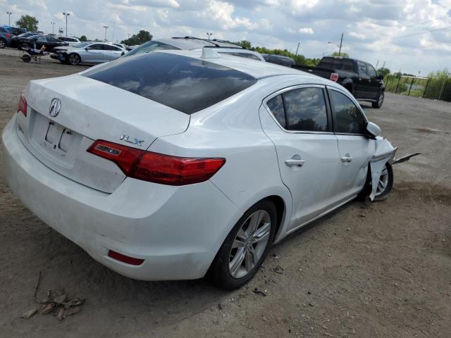 19VDE1F36DE018311 - 2013 ACURA ILX WHITE photo 4