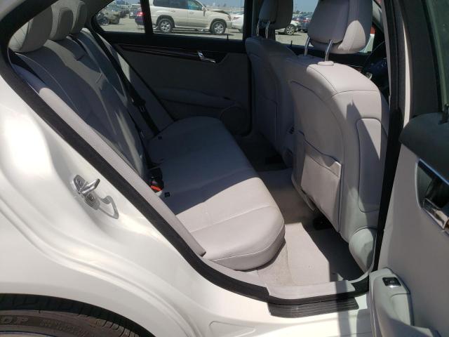 WDDGF8BB6AF475439 - 2010 MERCEDES-BENZ C 300 4MAT WHITE photo 6