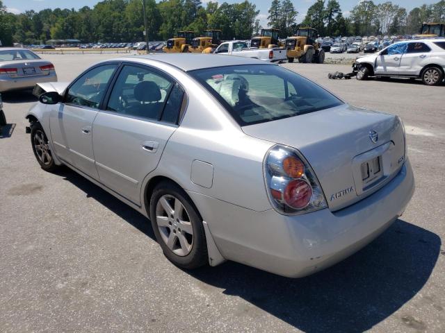 1N4AL11D03C203689 - 2003 NISSAN ALTIMA BAS SILVER photo 3