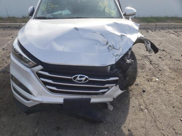 KM8J3CA4XHU588410 - 2017 HYUNDAI TUCSON LIM SILVER photo 7