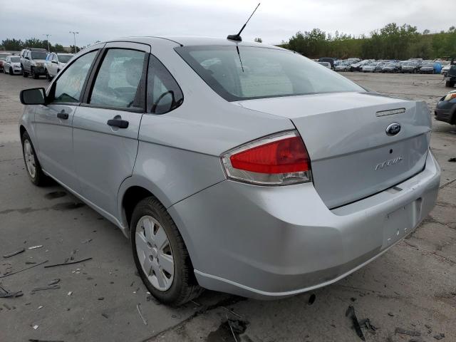 1FAHP34N98W242418 - 2008 FORD FOCUS SILVER photo 3