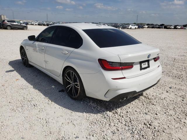 3MW5P7J06N8C62723 - 2022 BMW 330E WHITE photo 3