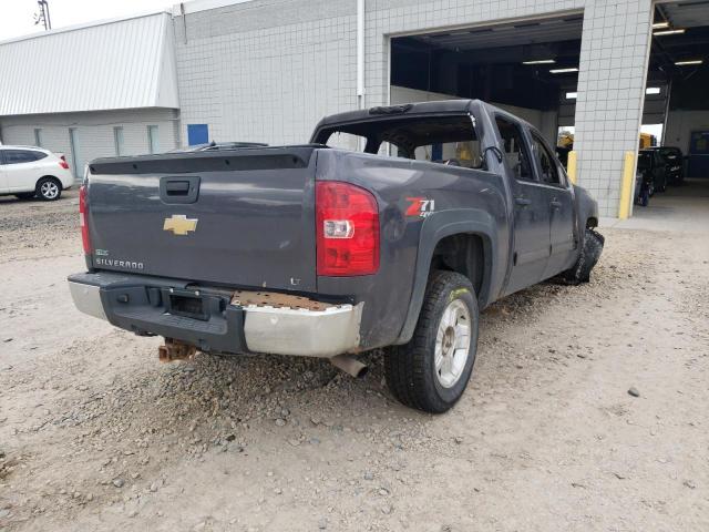 1GCPKSE35BF165159 - 2011 CHEVROLET SILVRK1500 GRAY photo 4