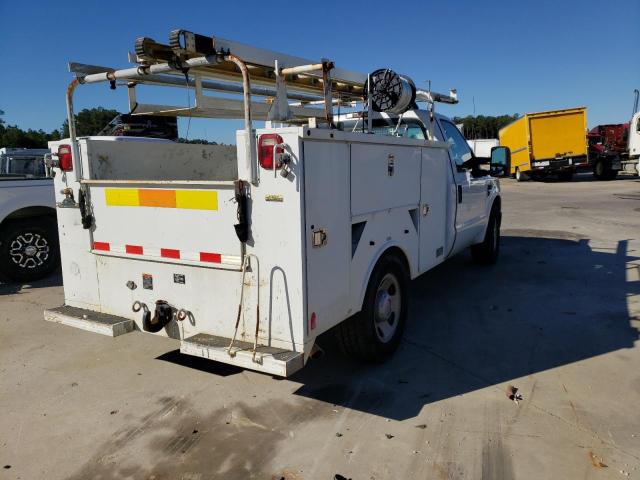 1FDWF30568EC94374 - 2008 FORD F350 SRW S WHITE photo 4