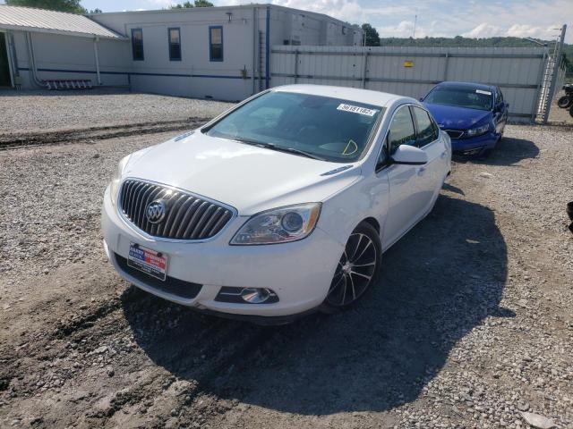 1G4PR5SK8H4120130 - 2017 BUICK VERANO SPO WHITE photo 2