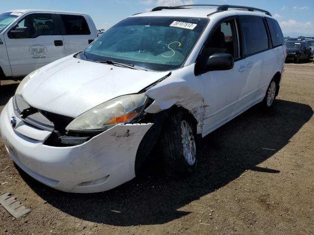 5TDJK4CC4AS031181 - 2010 TOYOTA SIENNA LE WHITE photo 2