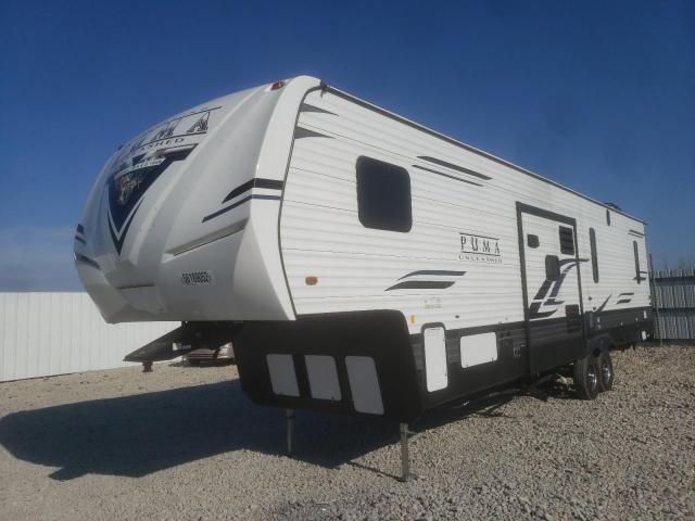 4X4FPTP22MP086532 - 2021 PUMA TRAILER WHITE photo 2