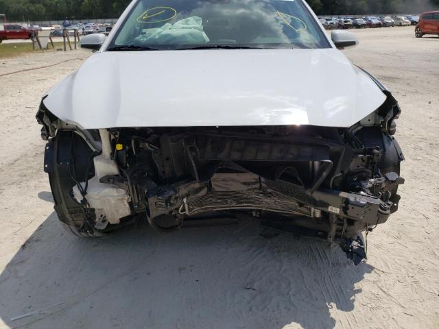 KM8K6CAA3LU418965 - 2020 HYUNDAI KONA SEL P WHITE photo 9