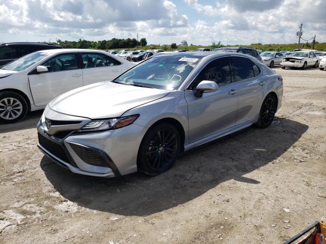 4T1K61AK7MU430440 - 2021 TOYOTA CAMRY XSE GRAY photo 2