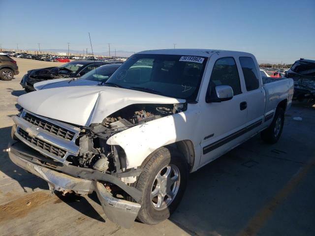 2GCEC19V321100196 - 2002 CHEVROLET SILVERADO WHITE photo 2