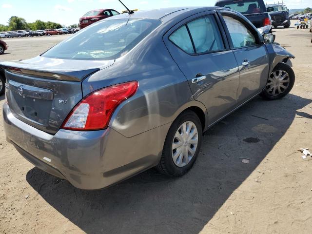 3N1CN7AP0KL864672 - 2019 NISSAN VERSA S GRAY photo 4