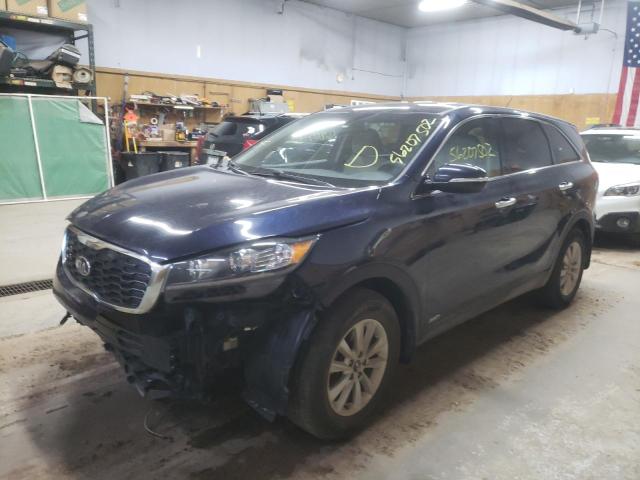 5XYPGDA32LG696420 - 2020 KIA SORENTO L BLUE photo 2