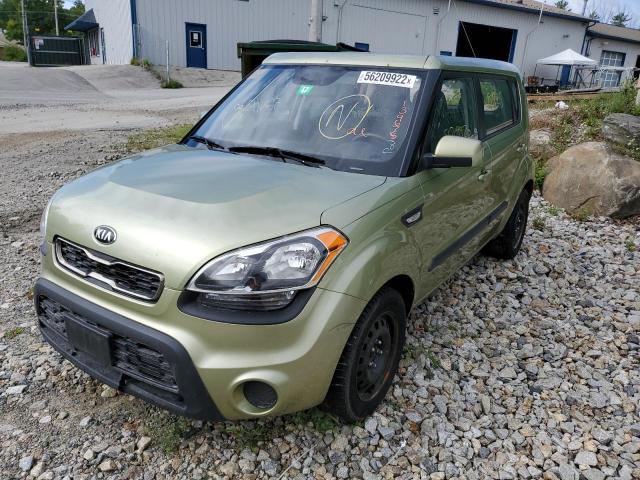 KNDJT2A58D7527007 - 2013 KIA SOUL GREEN photo 2