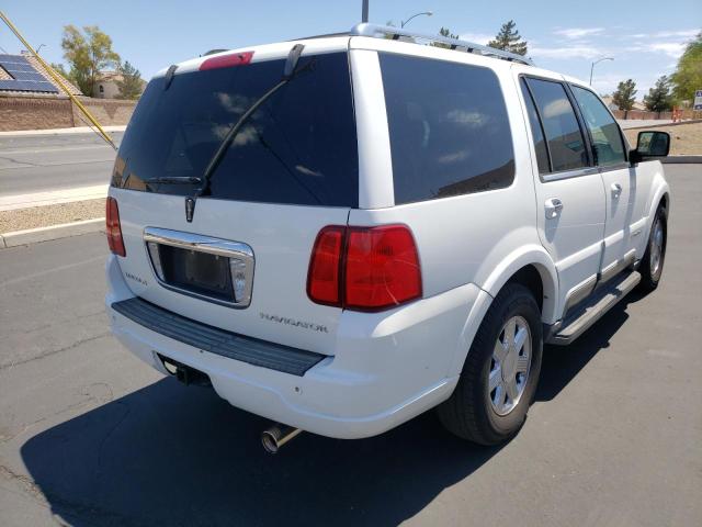 5LMFU27R64LJ37813 - 2004 LINCOLN NAVIGATOR WHITE photo 4