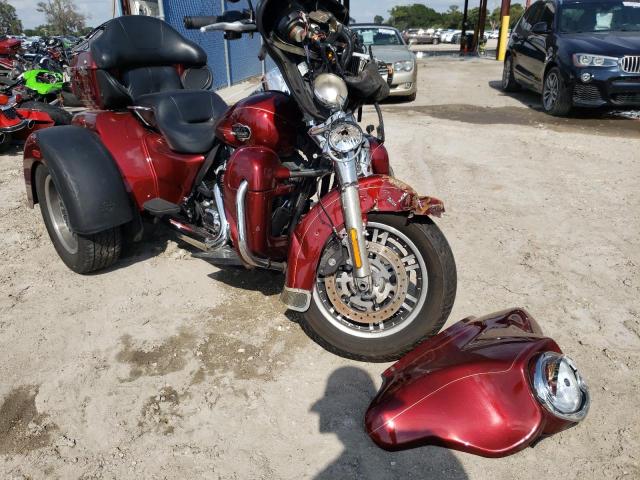 1HD1MAM17AB855140 - 2010 HARLEY-DAVIDSON FLHTCUTG RED photo 1