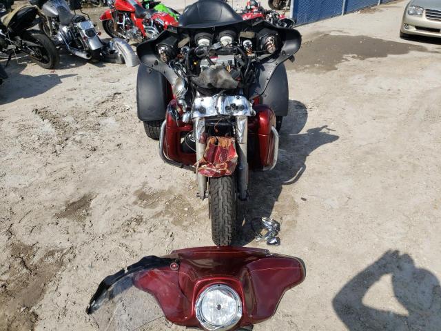 1HD1MAM17AB855140 - 2010 HARLEY-DAVIDSON FLHTCUTG RED photo 9