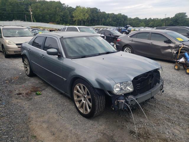 2C3KA73W46H377793 - 2006 CHRYSLER 300C SRT-8 SILVER photo 1