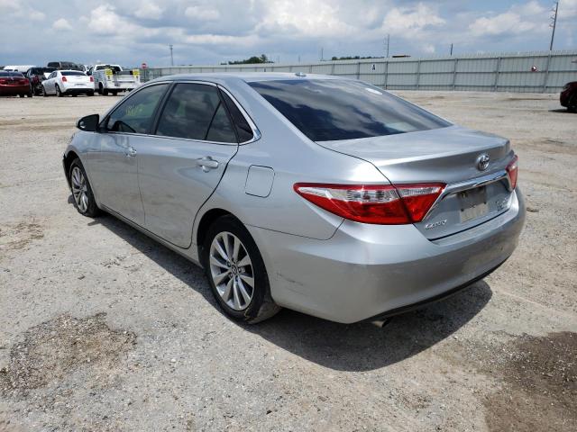 4T1BK1FKXHU032357 - 2017 TOYOTA CAMRY XSE SILVER photo 3