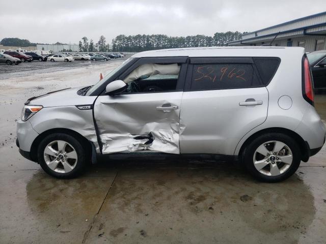 KNDJN2A29K7692402 - 2019 KIA SOUL SILVER photo 10