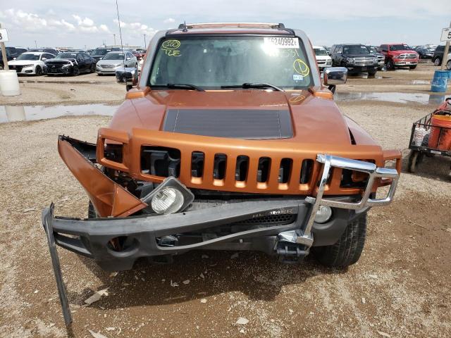 5GTDN13E178180531 - 2007 HUMMER H3 ORANGE photo 9