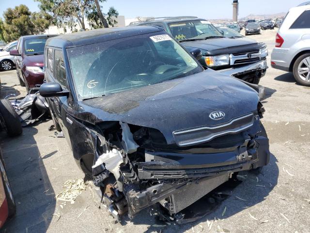 KNDJN2A28J7595979 - 2018 KIA SOUL BLACK photo 1