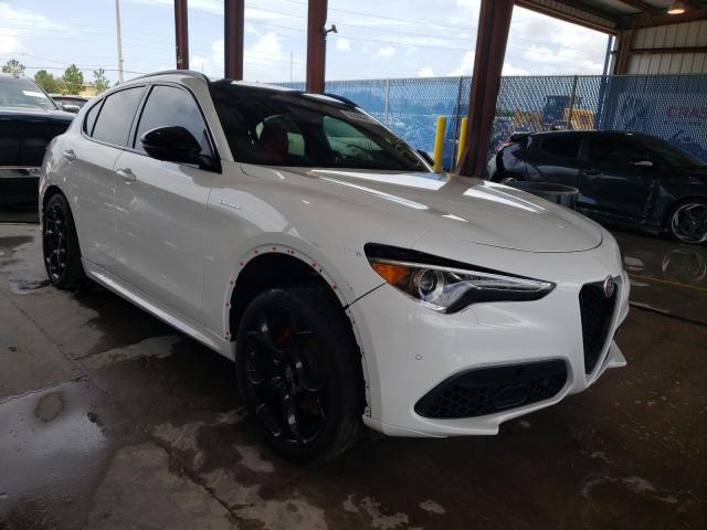 ZASPAKBN4N7D31699 - 2022 ALFA ROMEO STELVIO TI WHITE photo 1