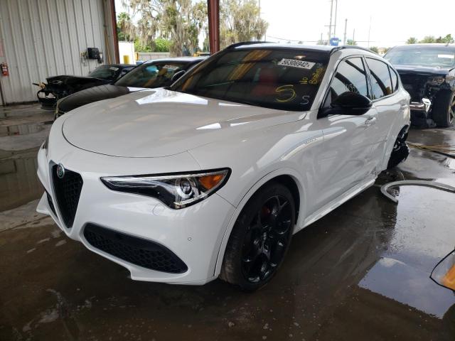 ZASPAKBN4N7D31699 - 2022 ALFA ROMEO STELVIO TI WHITE photo 2