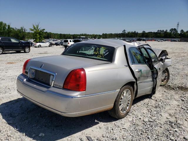 1LNHM82V27Y610553 - 2007 LINCOLN TOWN CAR S SILVER photo 4