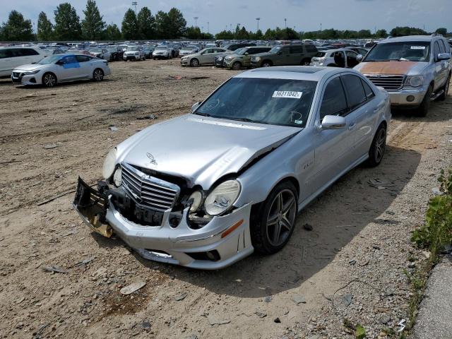 WDBUF77X59B347108 - 2009 MERCEDES-BENZ E 63 AMG SILVER photo 2