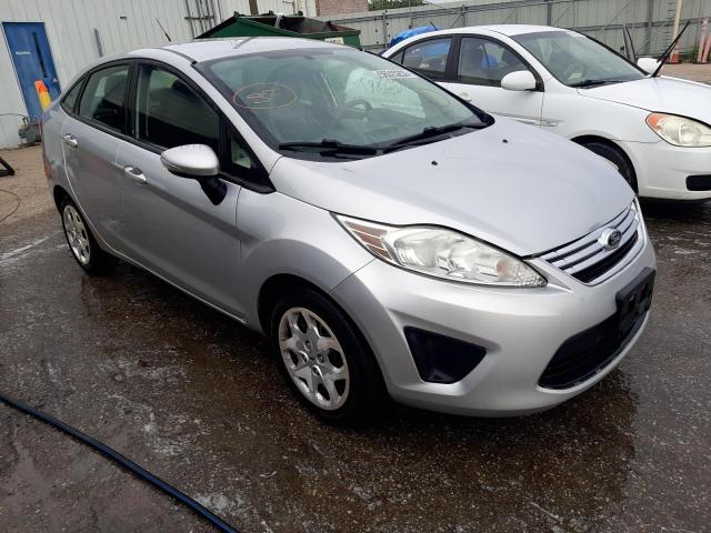 3FADP4BJ4DM171112 - 2013 FORD FIESTA SE SILVER photo 1