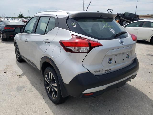 3N1CP5CU8KL530505 - 2019 NISSAN KICKS S SILVER photo 3