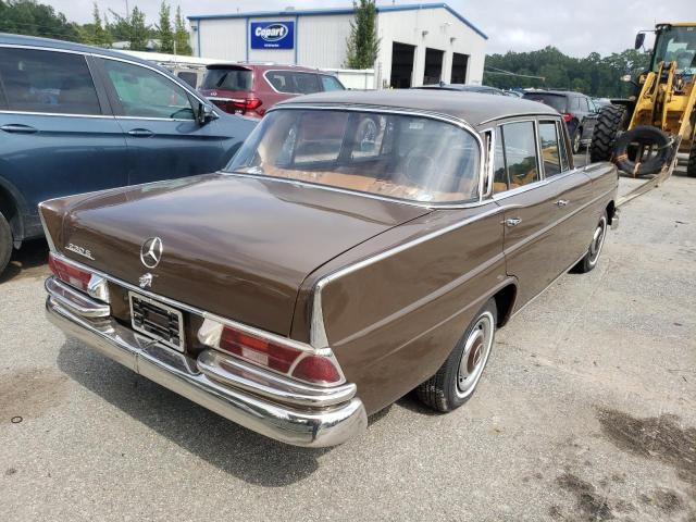 11101012094187 - 1967 MERCEDES-BENZ 230S BROWN photo 4