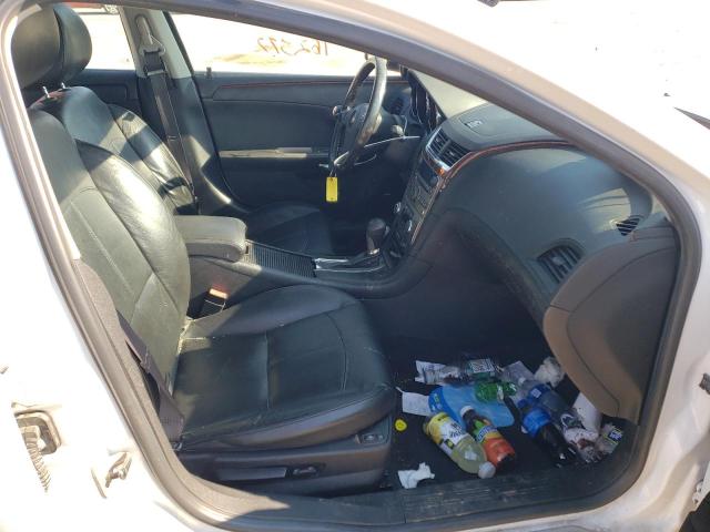 1G1ZE5E19BF396705 - 2011 CHEVROLET MALIBU LTZ თეთრი ფოტო 5
