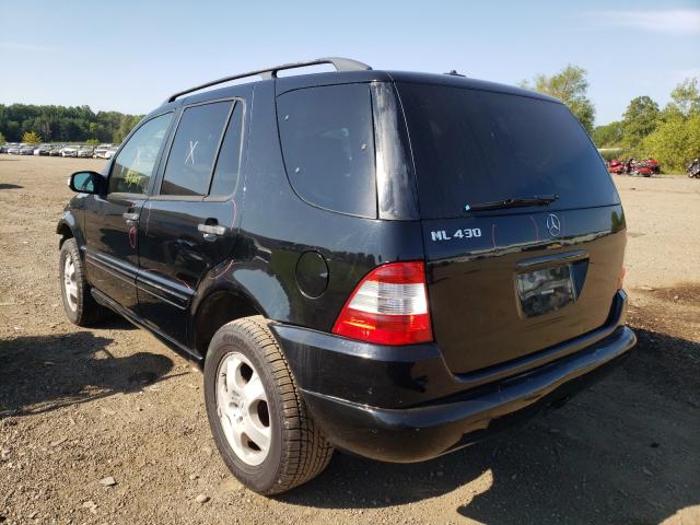 4JGAB54E72A320782 - 2002 MERCEDES-BENZ ML 320 BLACK photo 3