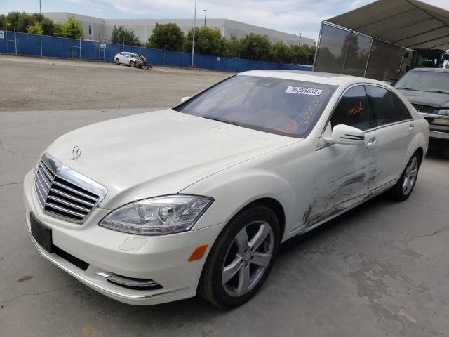 WDDNG7BB1BA368098 - 2011 MERCEDES-BENZ S 550 WHITE photo 2