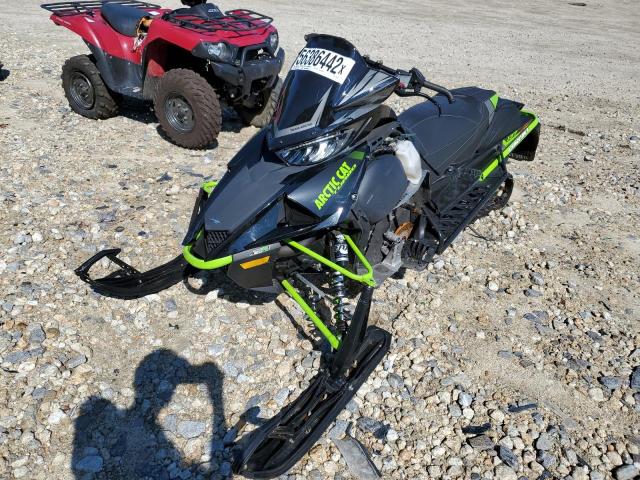 4UF17SNWXHT113952 - 2017 ARCTIC CAT SNOWMOBILE BLACK photo 2