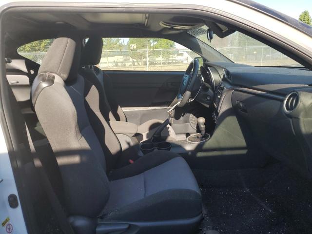 JTKJF5C79E3088246 - 2014 TOYOTA SCION TC WHITE photo 5