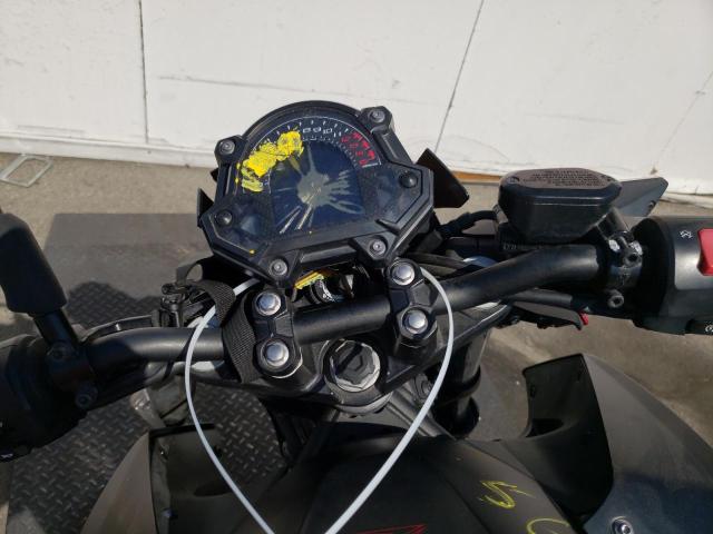 JKAERKD14KDA48295 - 2019 KAWASAKI ER400 D BLACK photo 7