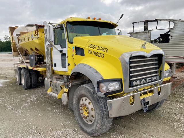 1M2AX03C7FM022791 - 2015 MACK 700 GU700 YELLOW photo 1