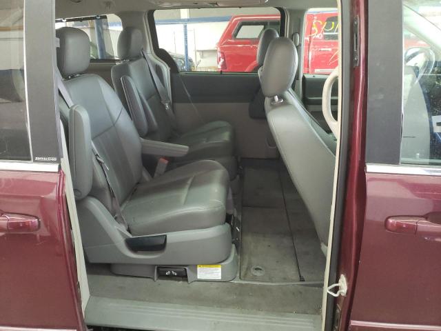 2A8HR54P98R675093 - 2008 CHRYSLER TOWN & COU MAROON photo 6